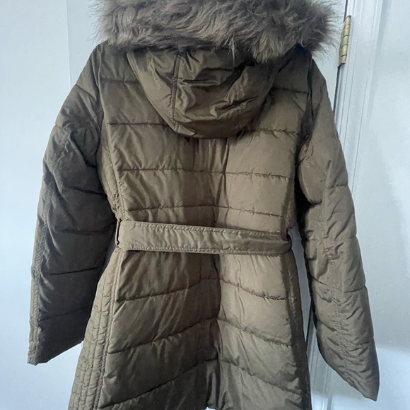 Belted puffer - Picture 2 of 3